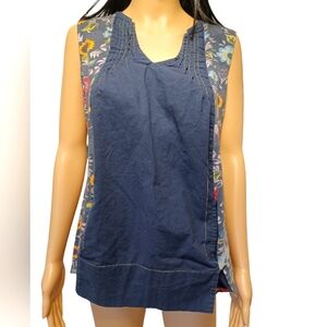 Little Journeys Chicago Navy and flowers Sleeveless Top